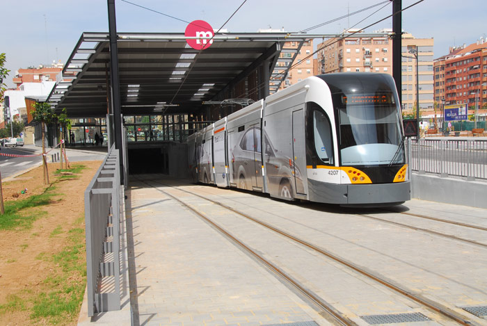 Metrovalencia: Serie 4.200 de Bombardier. Tranva elctrico en circulacin desde 2007