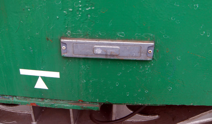 Baliza de idenfiticacin por RFID de  un vagn del tren, dispuesta en el lateral