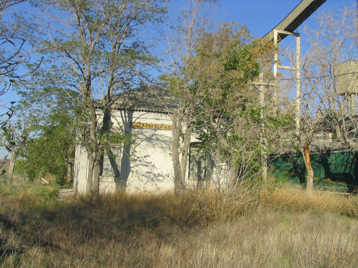 Edificio de viajeros de la estacin de Villaluenga-Asland