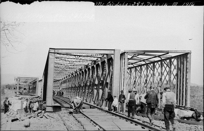 Vista superior del corrimiento del puente de Guarrizas, en el p.k. 283/743 de la lnea Manzanares-Crdoba en 1914.Foto Archivo Histrico Ferroviario