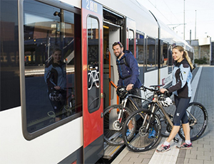 Los Ferrocarriles Suizos renuevan su oferta de viajes en tren con bicicleta