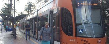 En servicio la nueva lnea 5 del tranva de Alicante, entre las paradas de Porta del Mar y Plaza La Corua