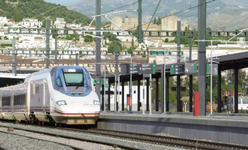 Ms de 396.000 viajeros en el AVE a Granada en sus primeros cinco meses de servicio