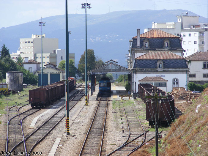 Trenes estacionados en Valena do Mio